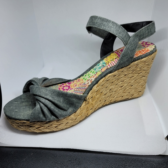 NWOT Rampage Platform Wedge Sandals - Picture 3 of 5